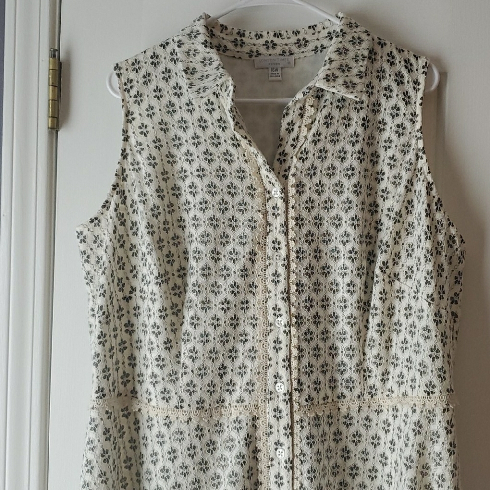Cute Vintage Style Button up Lace Trim Dress